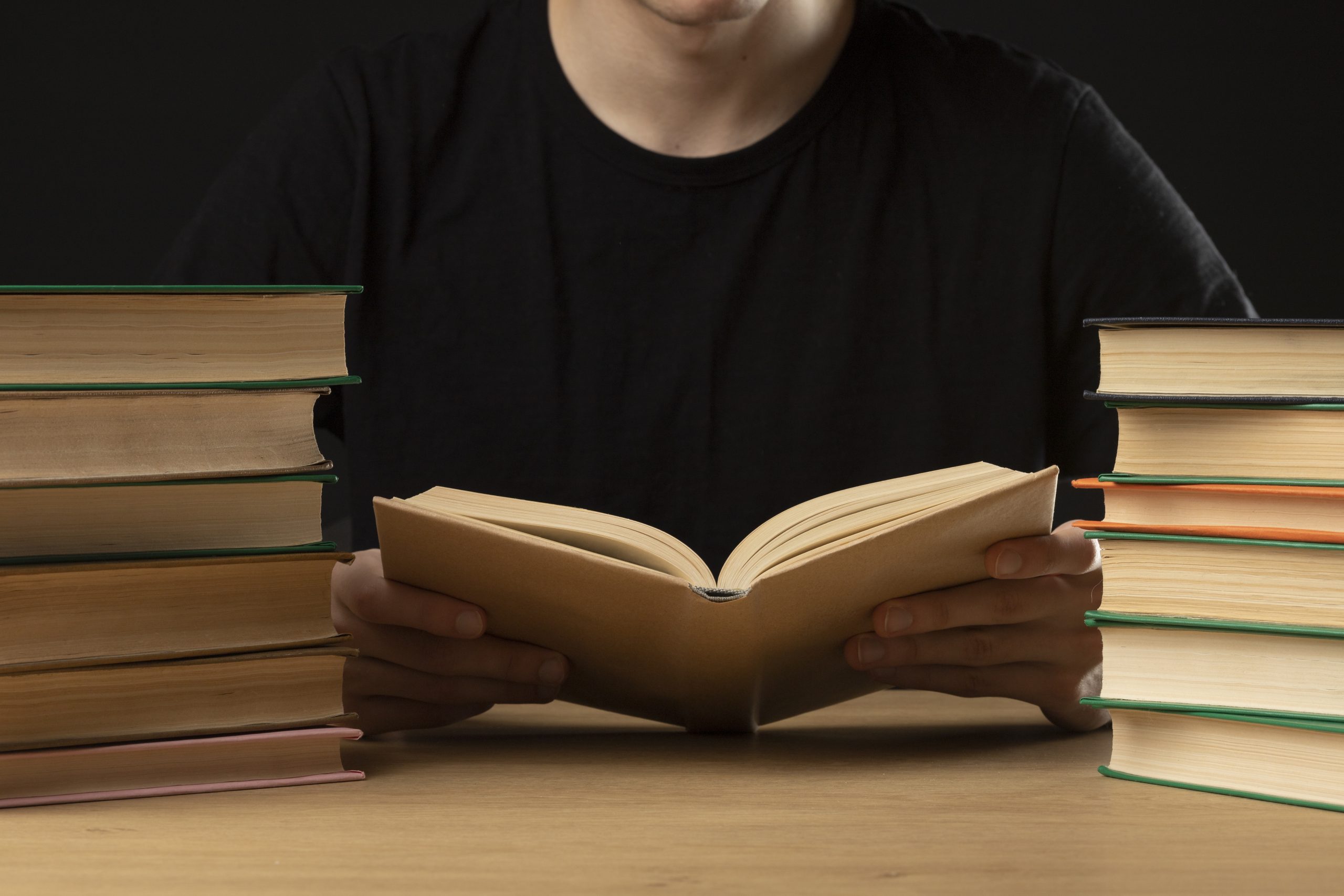 Adab Lebih Tinggi Nilainya Daripada Ilmu Tanpa Akhlak